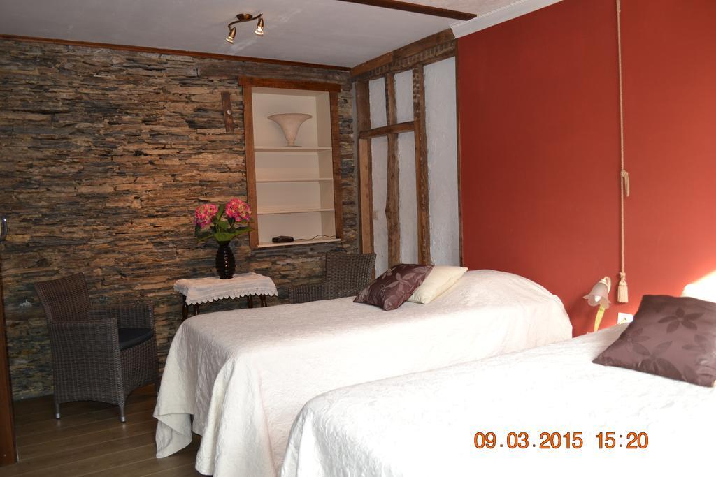 Auberge Au Naturel Des Ardennes Rochehaut Phòng bức ảnh