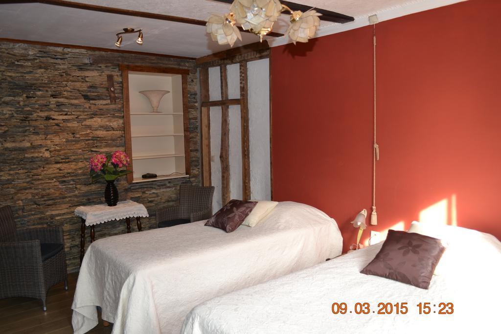 Auberge Au Naturel Des Ardennes Rochehaut Phòng bức ảnh
