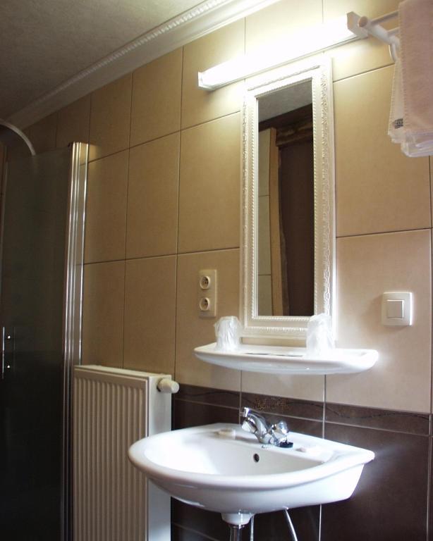 Auberge Au Naturel Des Ardennes Rochehaut Phòng bức ảnh